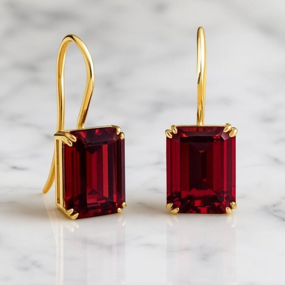 “Patricia” - Burgundy Gold Earrings ✨ - Picture 3 of 3